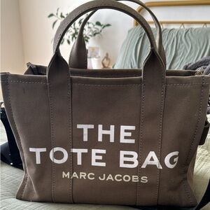 Marc Jacob’s canvas, tote bag size medium